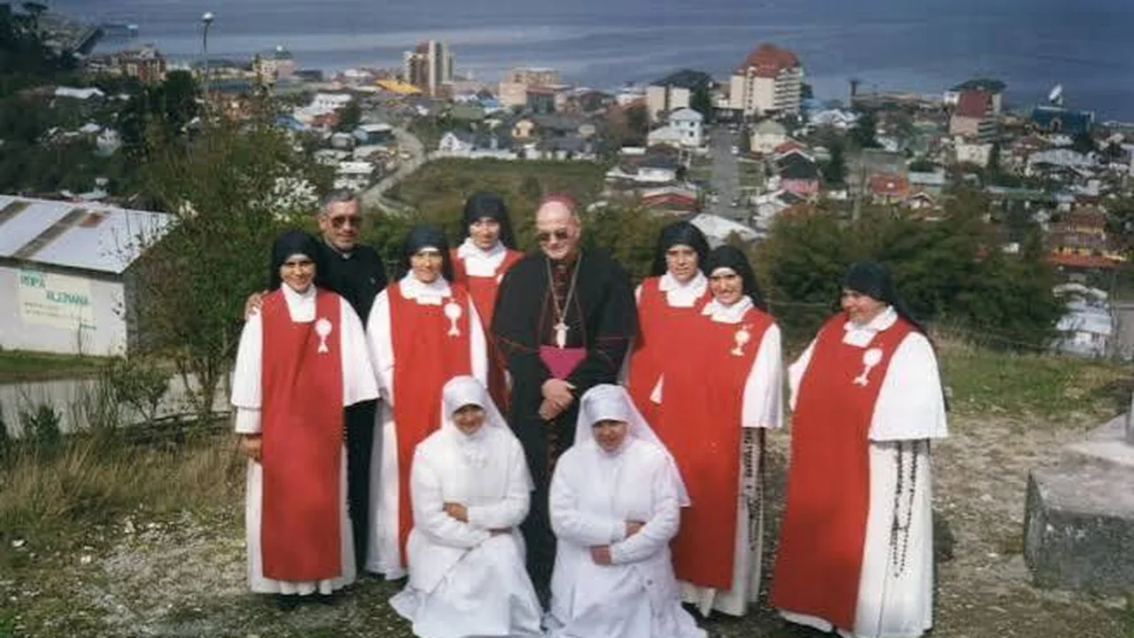 Monasterio de Adoratrices Puerto Varas: 25 Años de Fe y Adoración