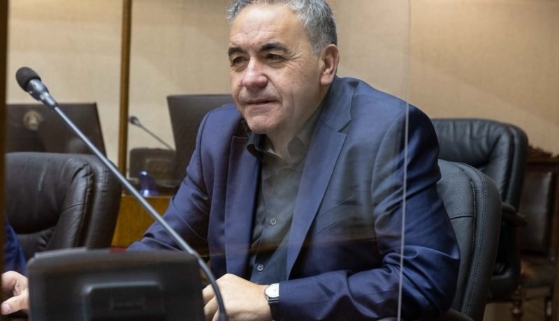 proyectos clave para puerto varas y castro senador espinoza se reune con ministro de hacienda