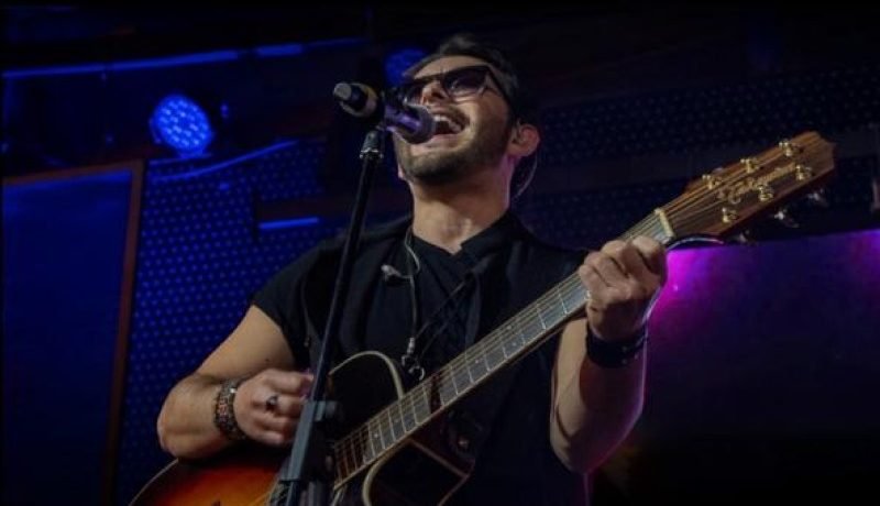 doble de beto cuevas en dreams puerto varas noche de exitos de la ley