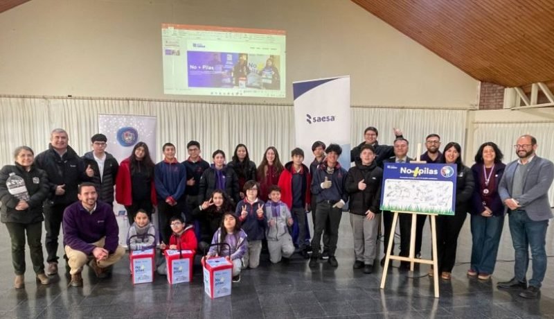 colegio san mateo y saesa impulsan reciclaje de pilas en osorno