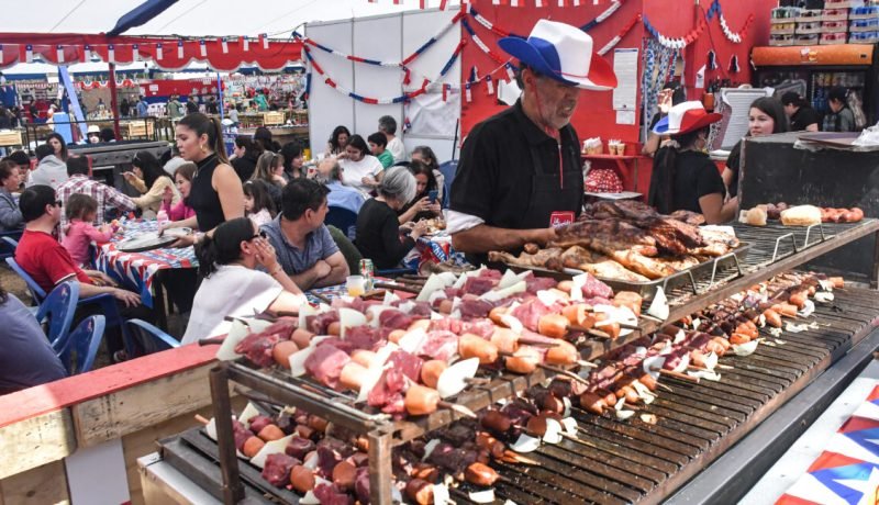 sernac detecta diferencias de 30 mil en canasta dieciochera