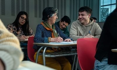 inacap lanza becas para mayores de 50 y 60 años: 100% y 50% de descuento en carreras técnicas