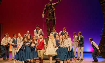 colegio puerto varas estrena "wicked" en teatro del lago